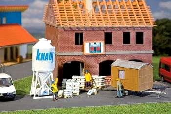H0 Gipssilo och bostadsvagn
